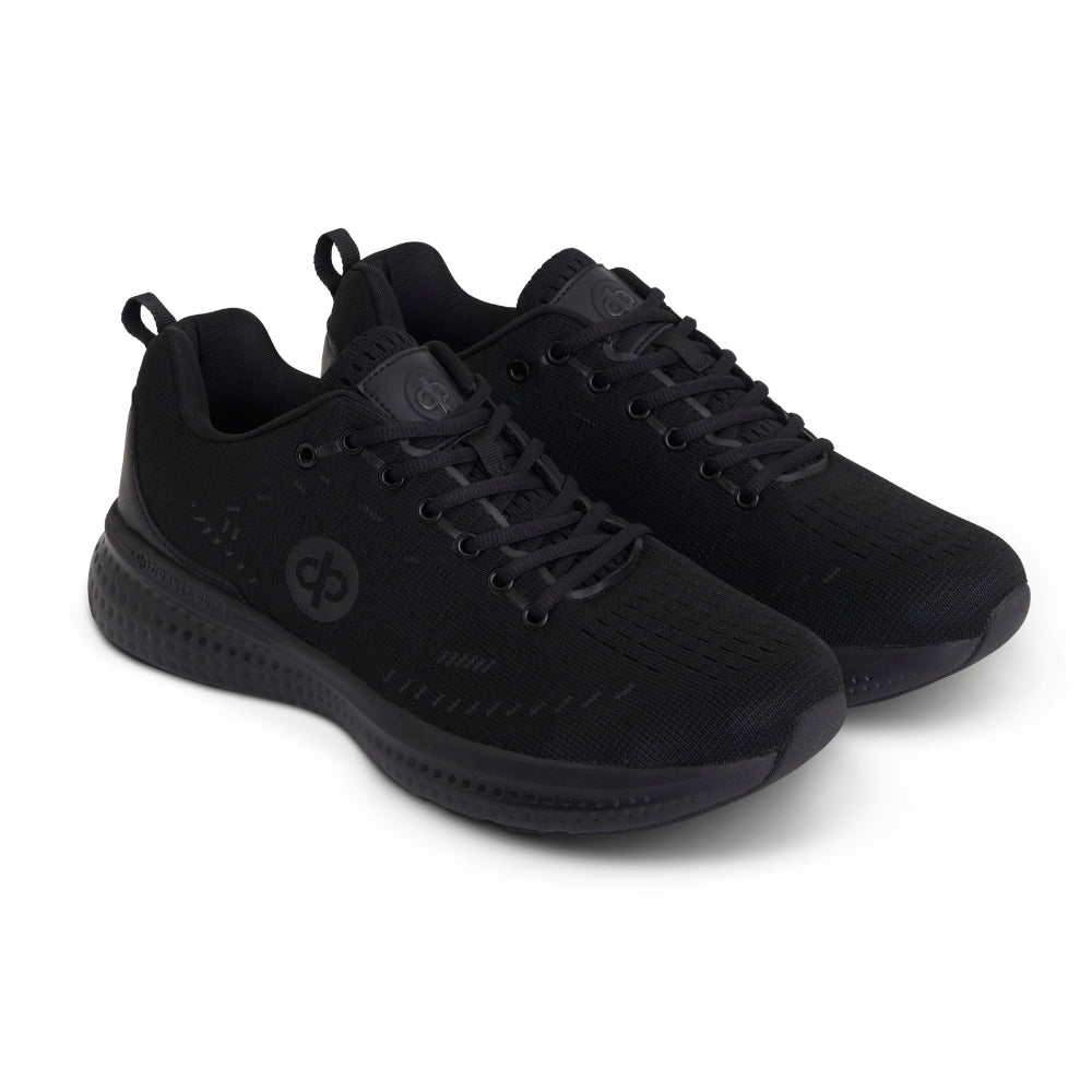 Drakes Pride Men’s Renegade 4E Wide Lawn Bowls Shoe in All Black – Perspective Front View